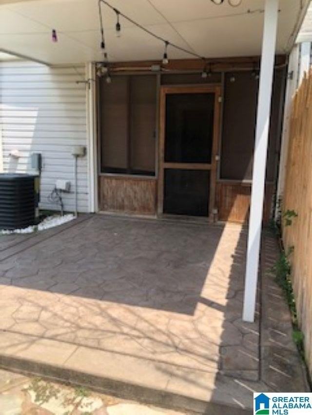 1557 Applegate Ln - Photo 2 of 12