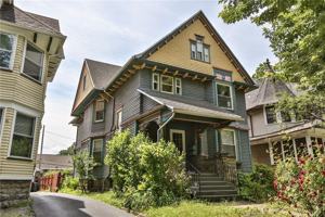 featured image of 29 Birch Cres #UP