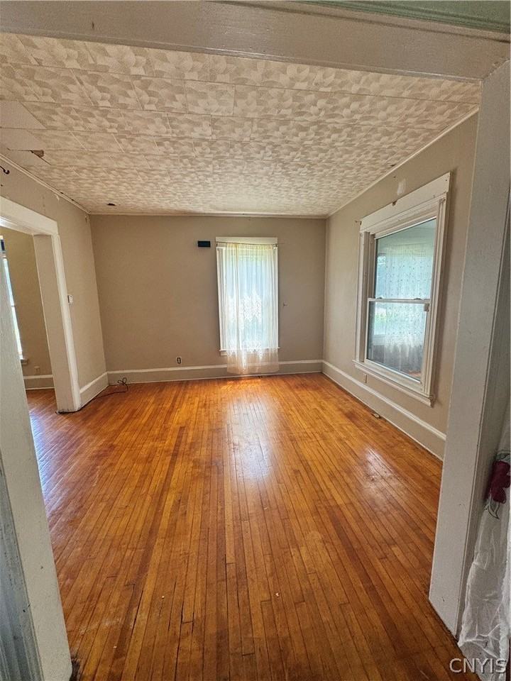2331 Midland Ave - Photo 3 of 18