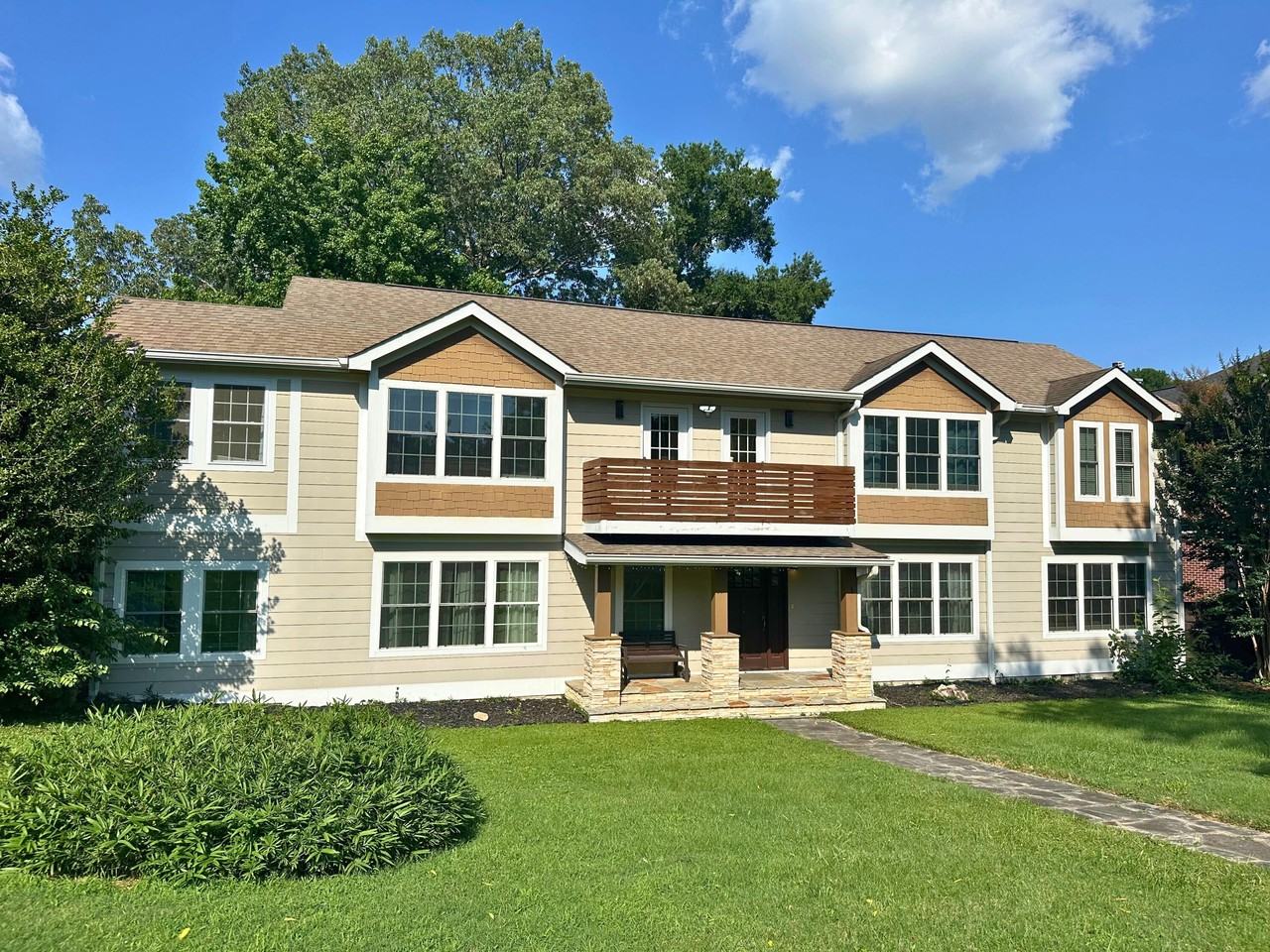 1 Fairhills Dr - Photo 2 of 17