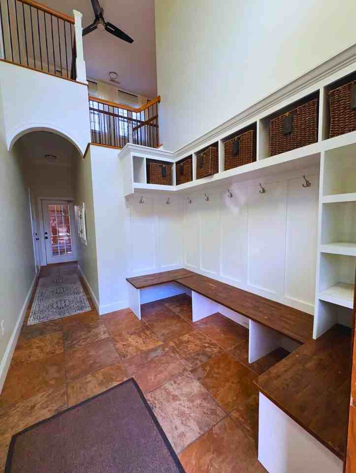1 Fairhills Dr - Photo 3 of 17