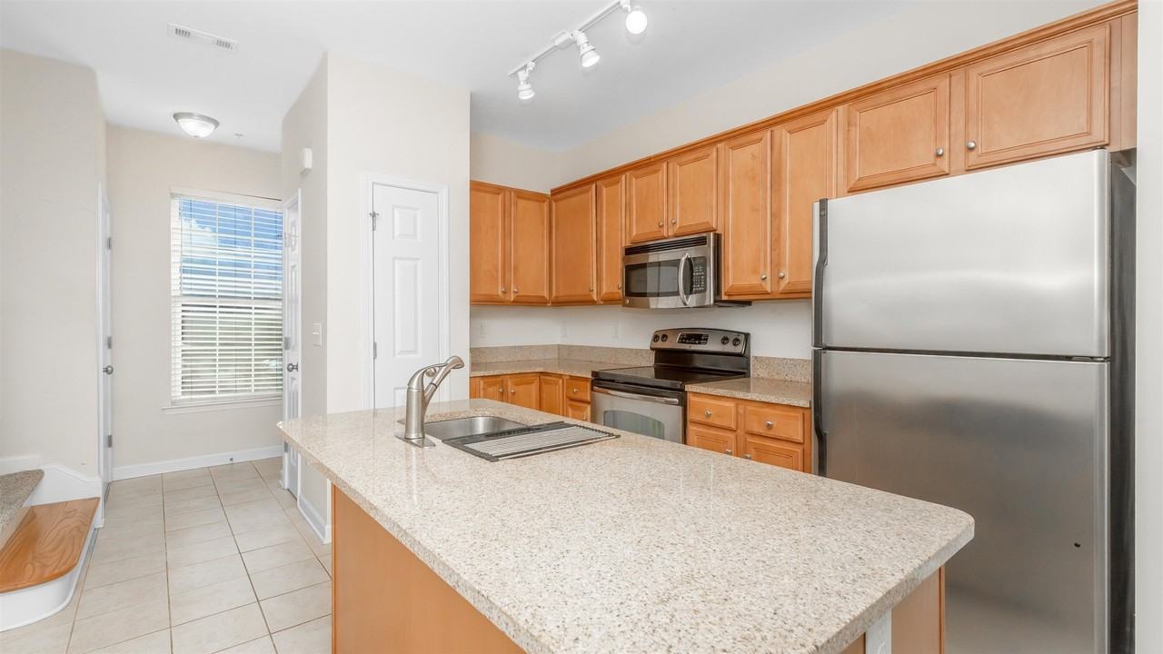 2954 Yancey Way #B - Photo 7 of 35