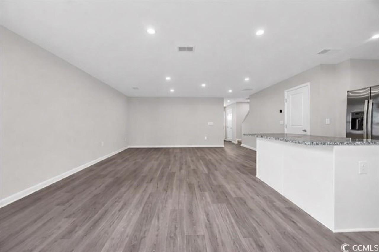 399 Myrtle Meadows Dr - Photo 5 of 20