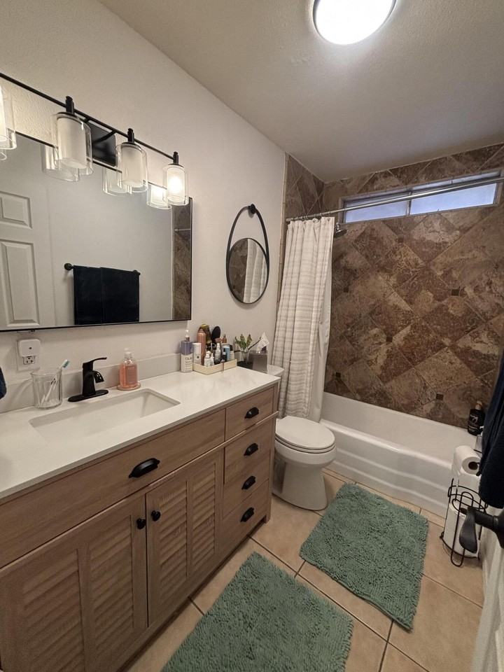 73202 Guadalupe Ave #B - Photo 2 of 5