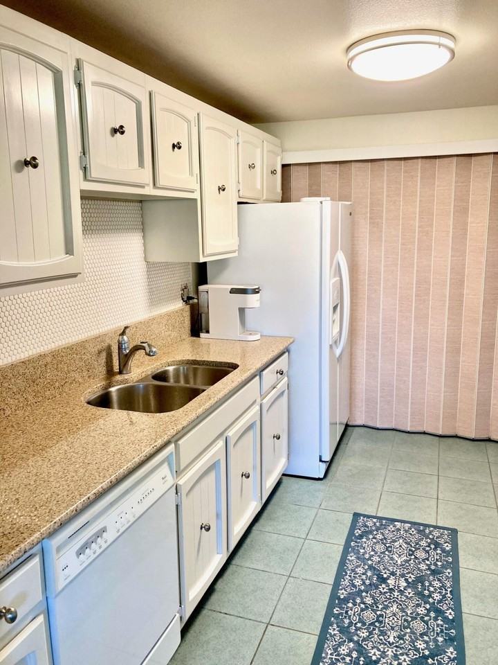 35050 Mission Hills Dr - Photo 6 of 29