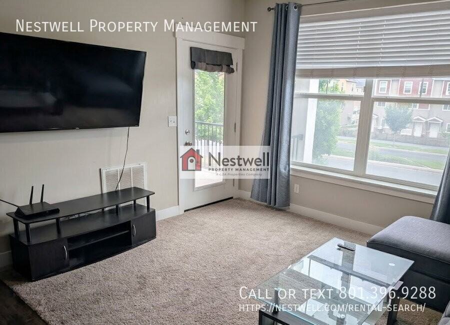 632 N Emery Ln - Photo 2 of 11