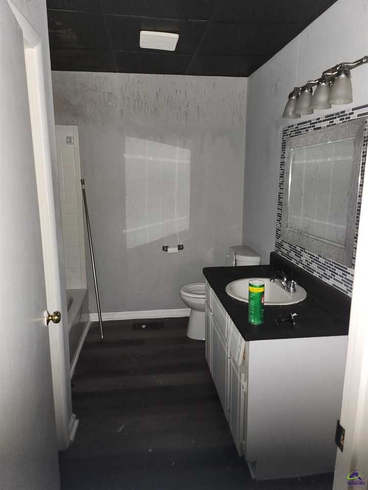 300 Carolina B9 Avenue - Photo 5 of 16