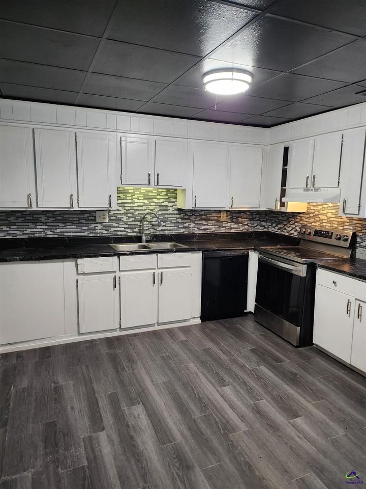 300 Carolina B6 Avenue - Photo 3 of 16