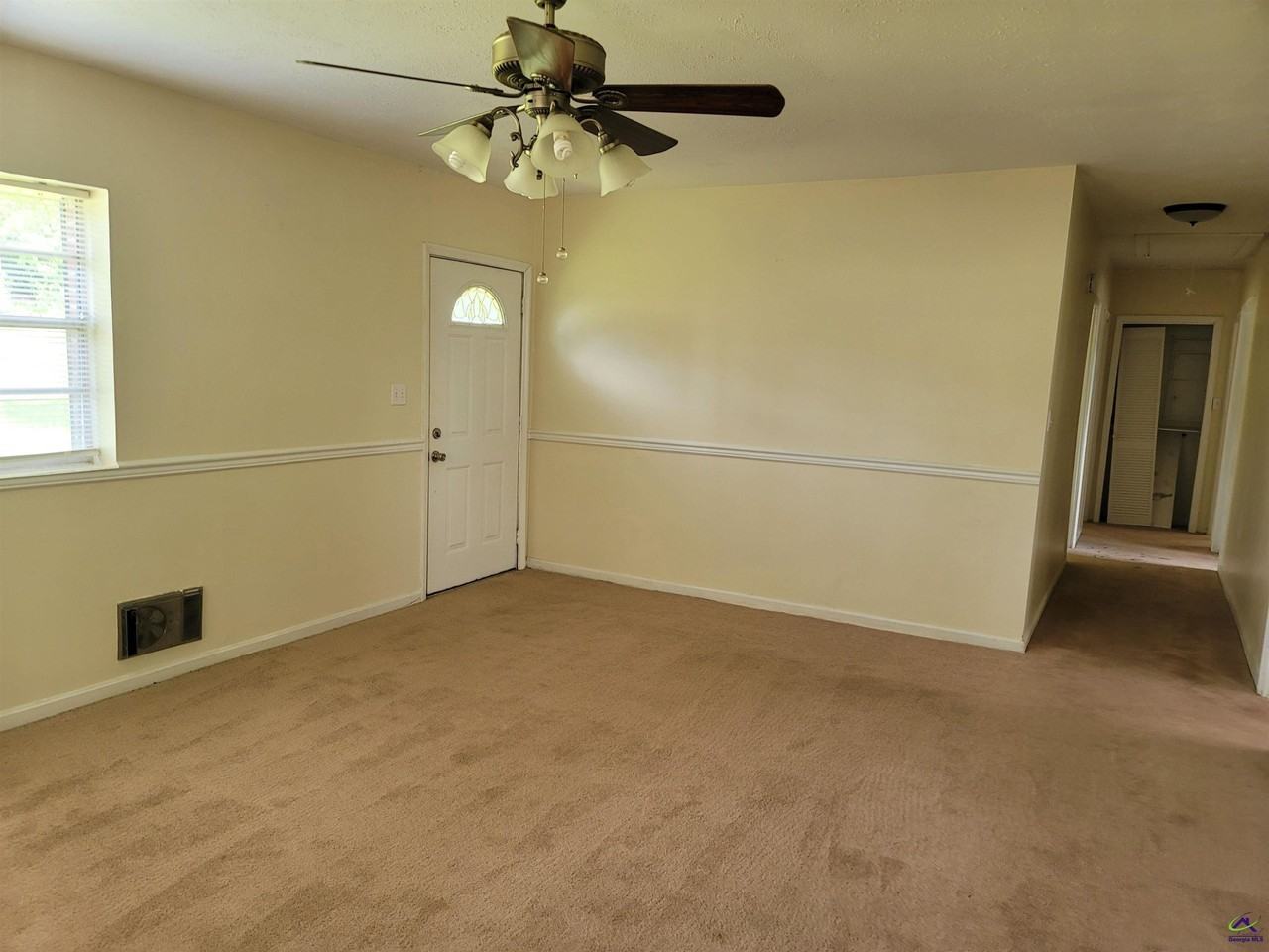 605 S Pleasant Hill Rd - Photo 2 of 14