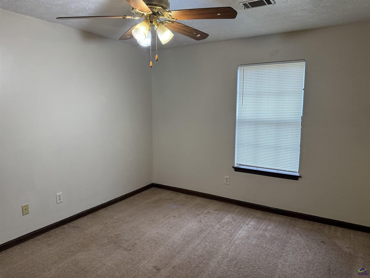 108 Renoir Ln - Photo 5 of 16