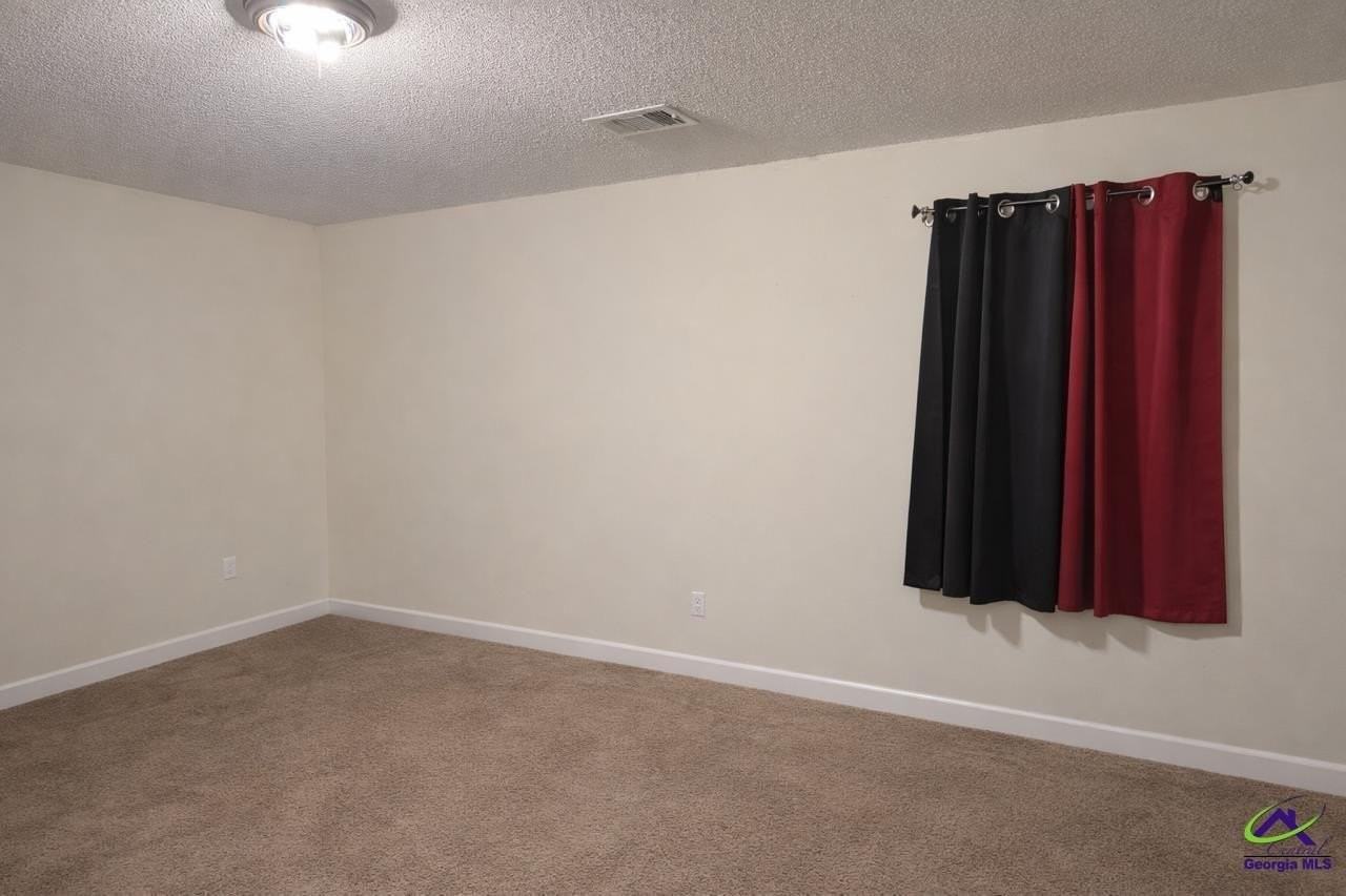 646 Gawin Dr - Photo 3 of 7