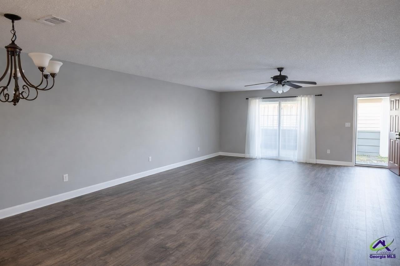 646 Gawin Dr - Photo 4 of 7