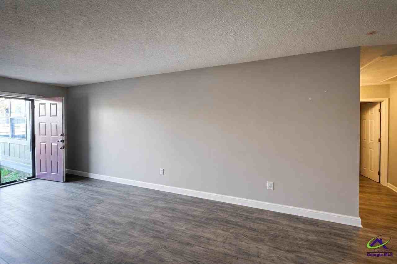 646 Gawin Dr - Photo 6 of 7