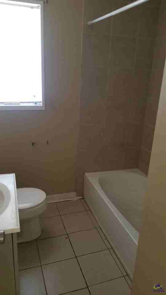 134 Garland Ter Apt B - Photo 3 of 6