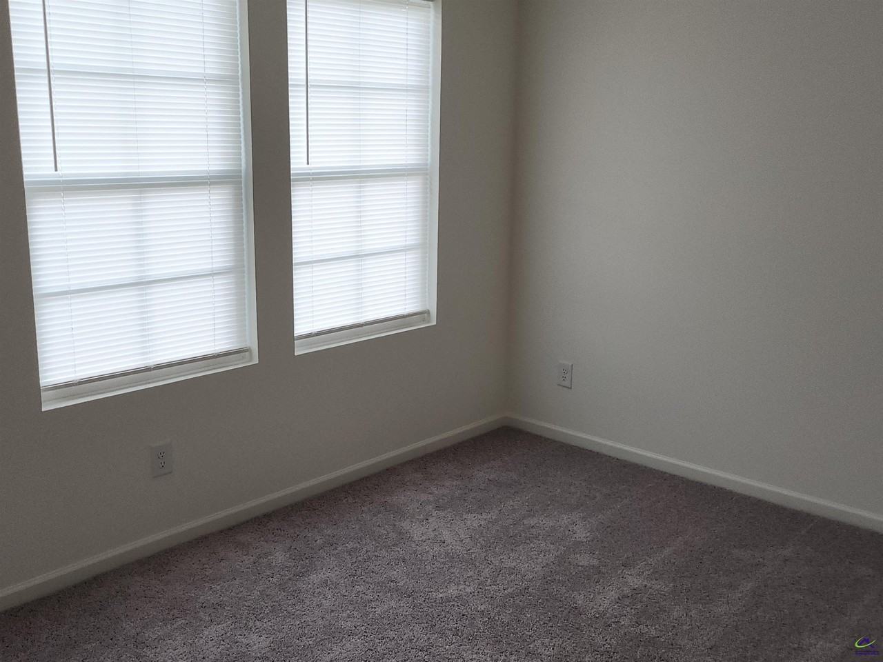 410 Cannon Point Dr - Photo 4 of 18