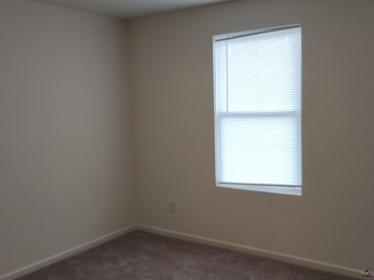 410 Cannon Point Dr - Photo 7 of 18