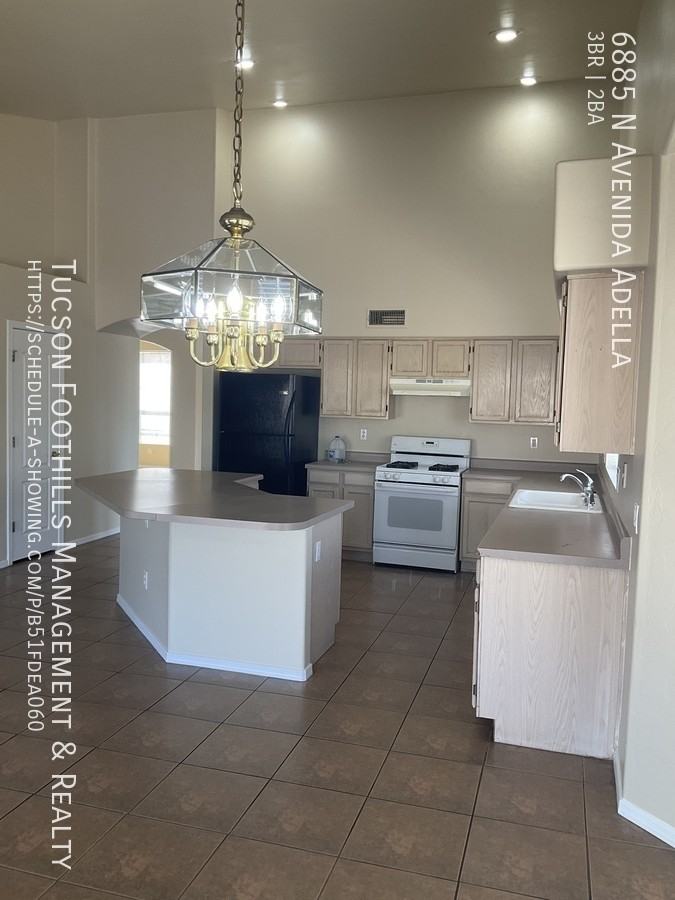 6885 N Avenida Adella - Photo 7 of 36