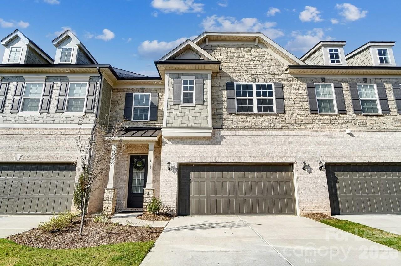 131 Heathbrook Ln - Photo 2 of 45