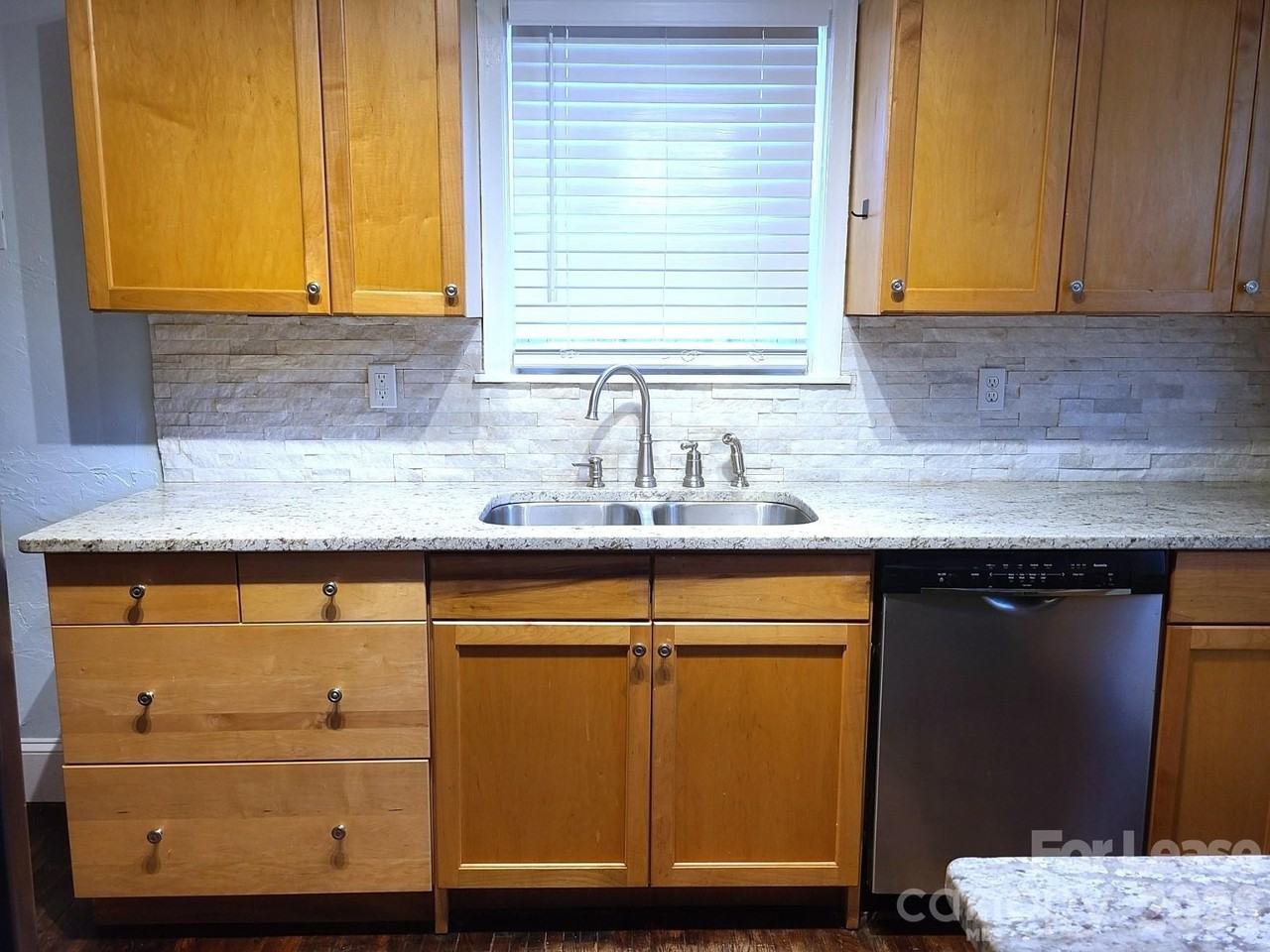 4229 Hiddenbrook Dr - Photo 4 of 21