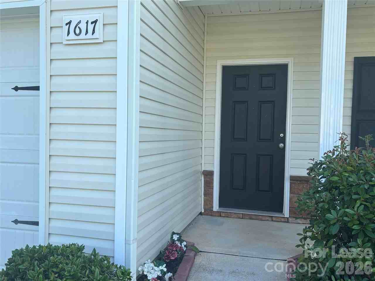 7617 Malden Park Dr - Photo 2 of 38