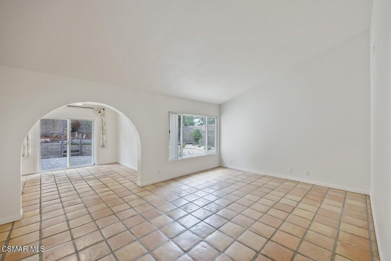 1114 Evenstar Ave - Photo 7 of 38