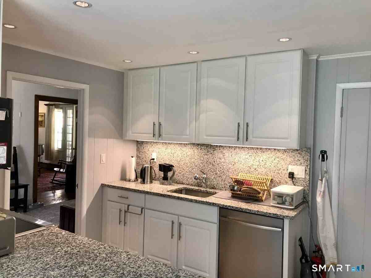 1 Hall Rd - Photo 5 of 15