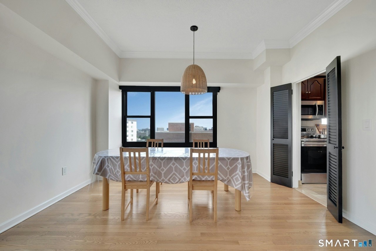 44 Strawberry Hill Ave #12F - Photo 7 of 21