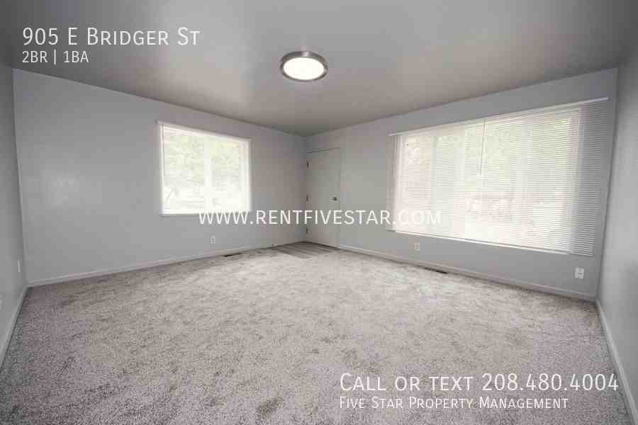 905 E Bridger St - Photo 2 of 12