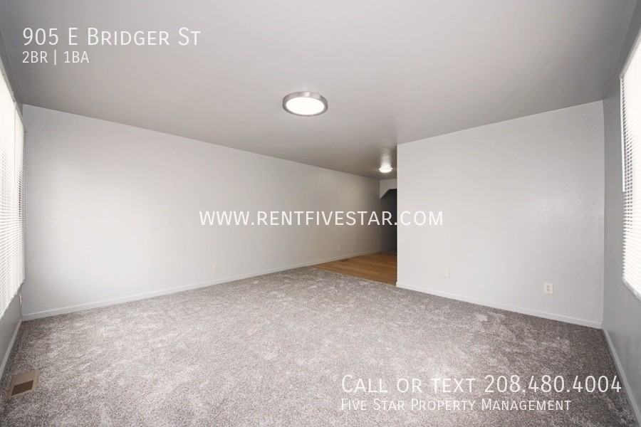 905 E Bridger St - Photo 3 of 12