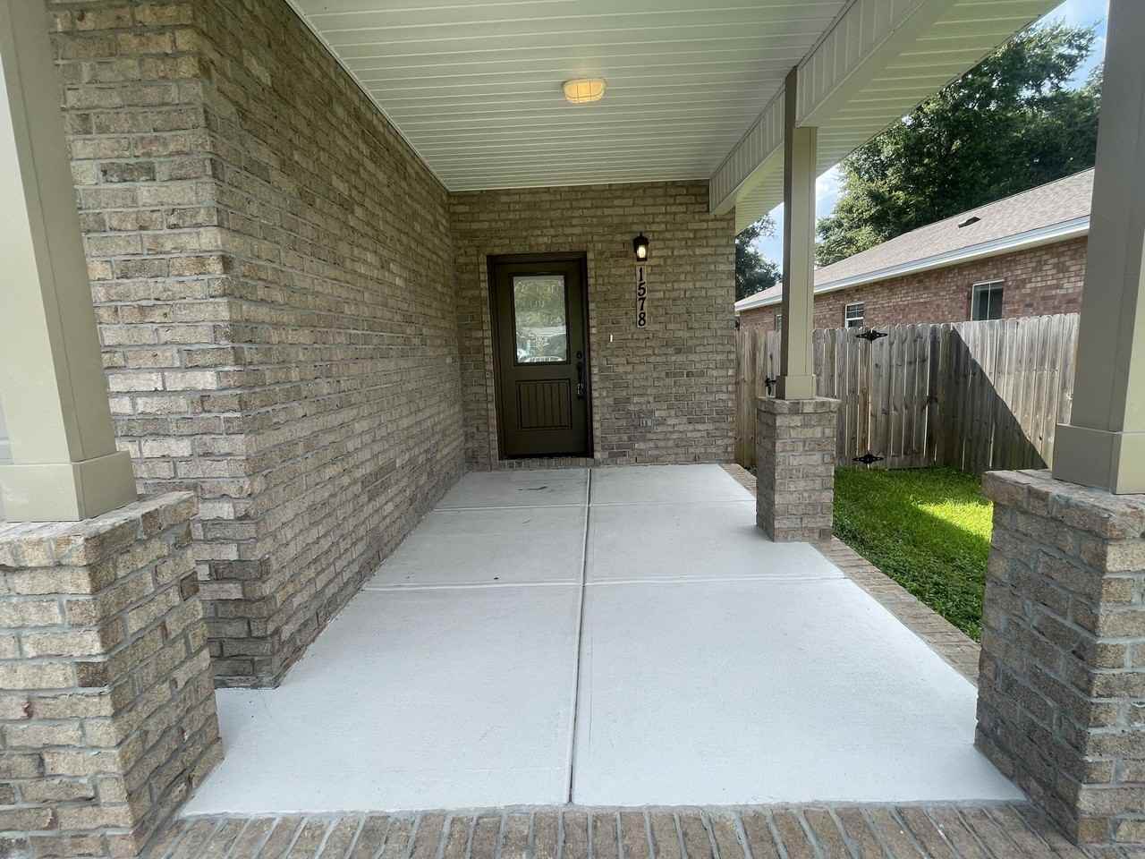 1578 Hickory St - Photo 5 of 21