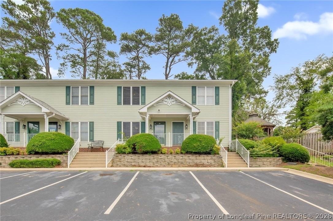 425 Cityview Ln - Photo 2 of 24