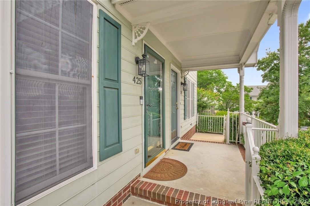 425 Cityview Ln - Photo 3 of 24