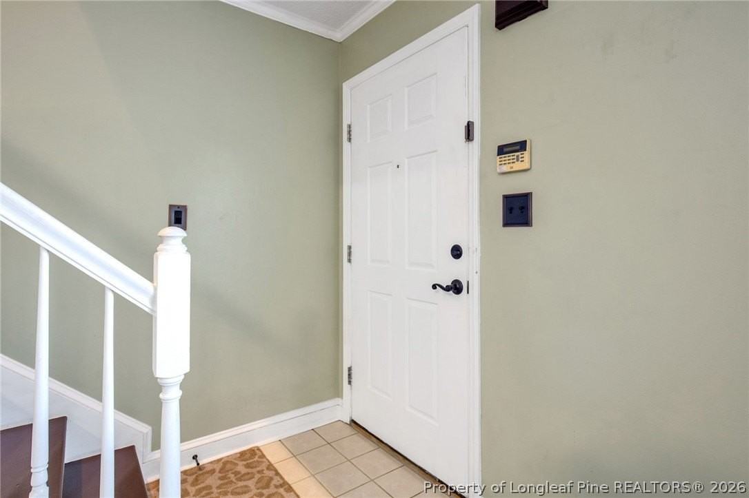425 Cityview Ln - Photo 4 of 24
