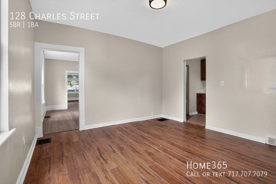 128 Charles St - Photo 5 of 25
