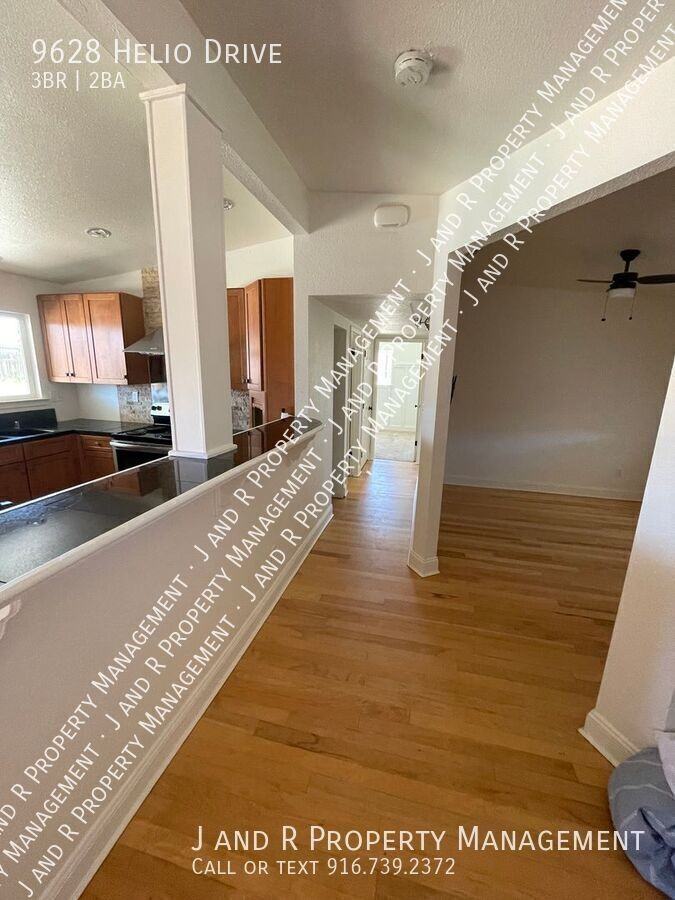 9628 Helio Dr - Photo 4 of 15