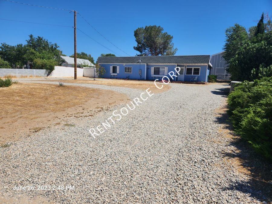 4842 W Avenue M4 - Photo 4 of 24