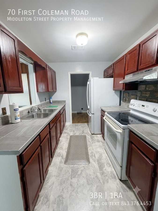 70 First Coleman Rd - Photo 5 of 17
