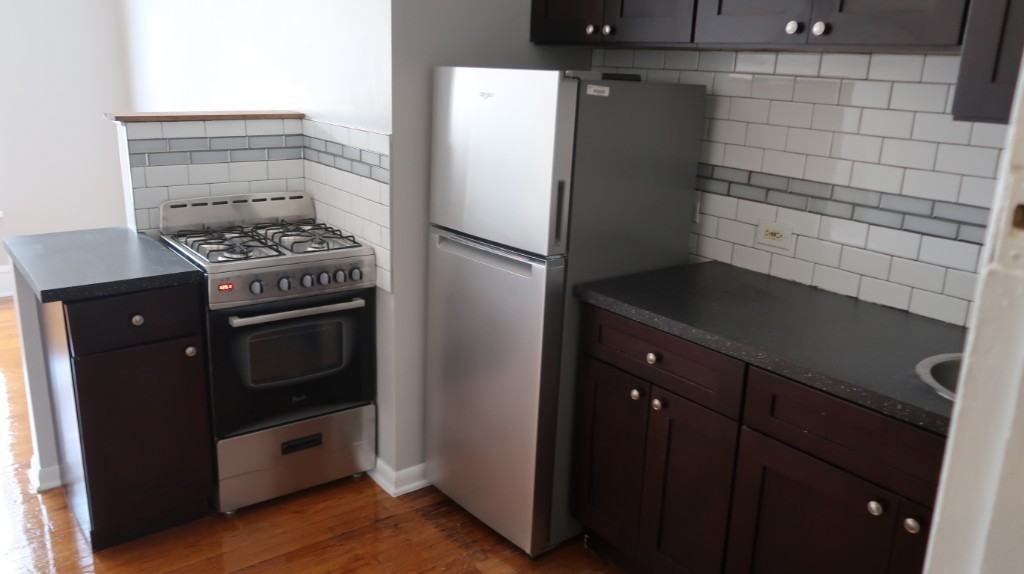 755 W Buena Ave #206 - Photo 2 of 11