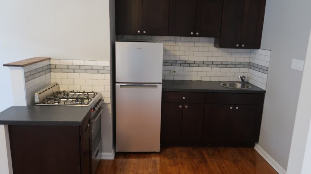 755 W Buena Ave #206 - Photo 3 of 11