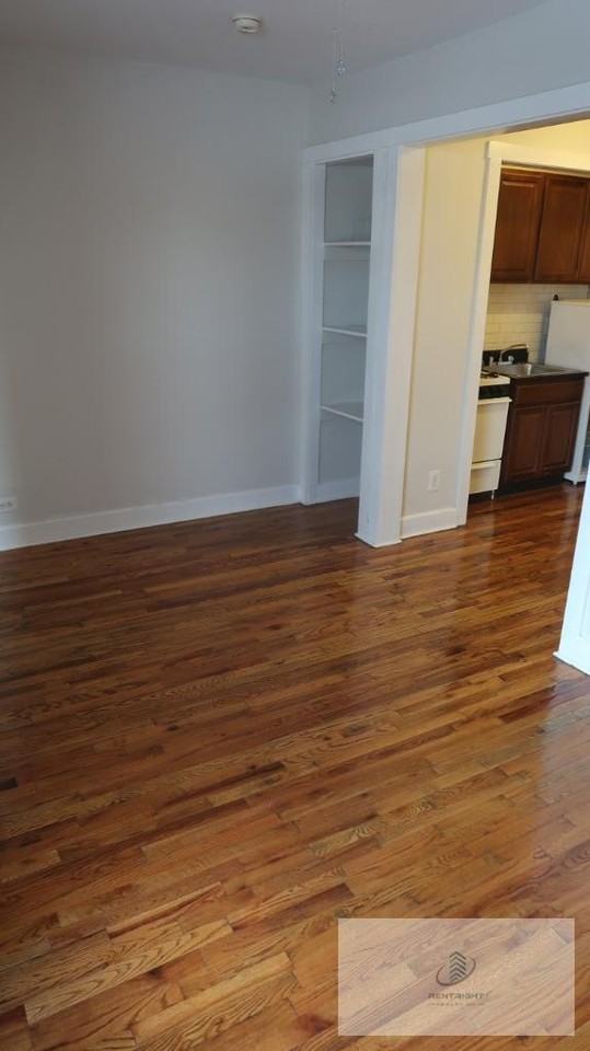 4915 W Belle Plaine Ave #4915-210 - Photo 2 of 8