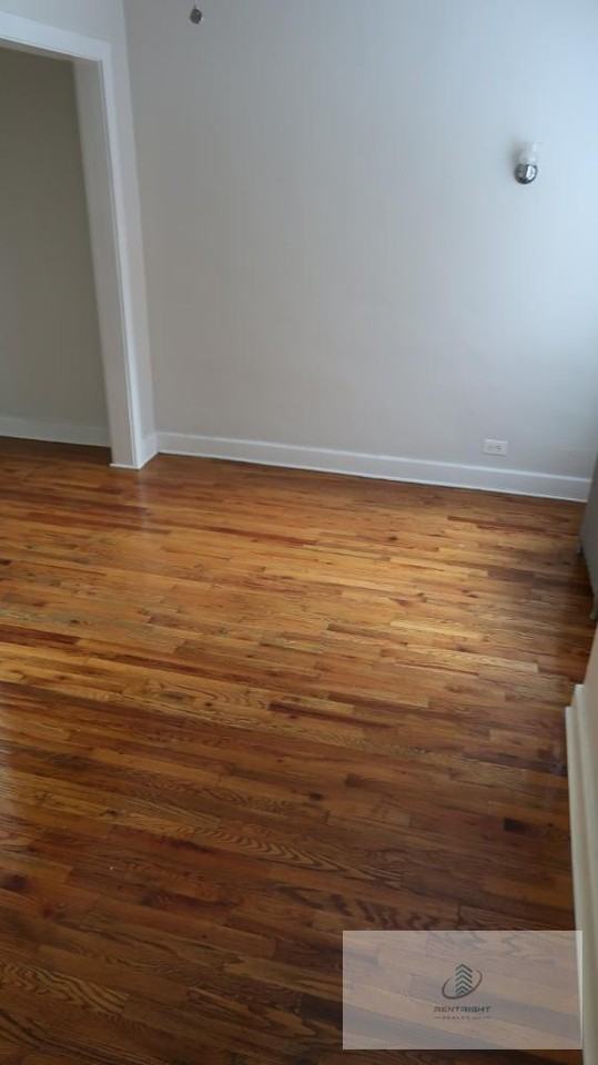 4915 W Belle Plaine Ave #4915-210 - Photo 4 of 8