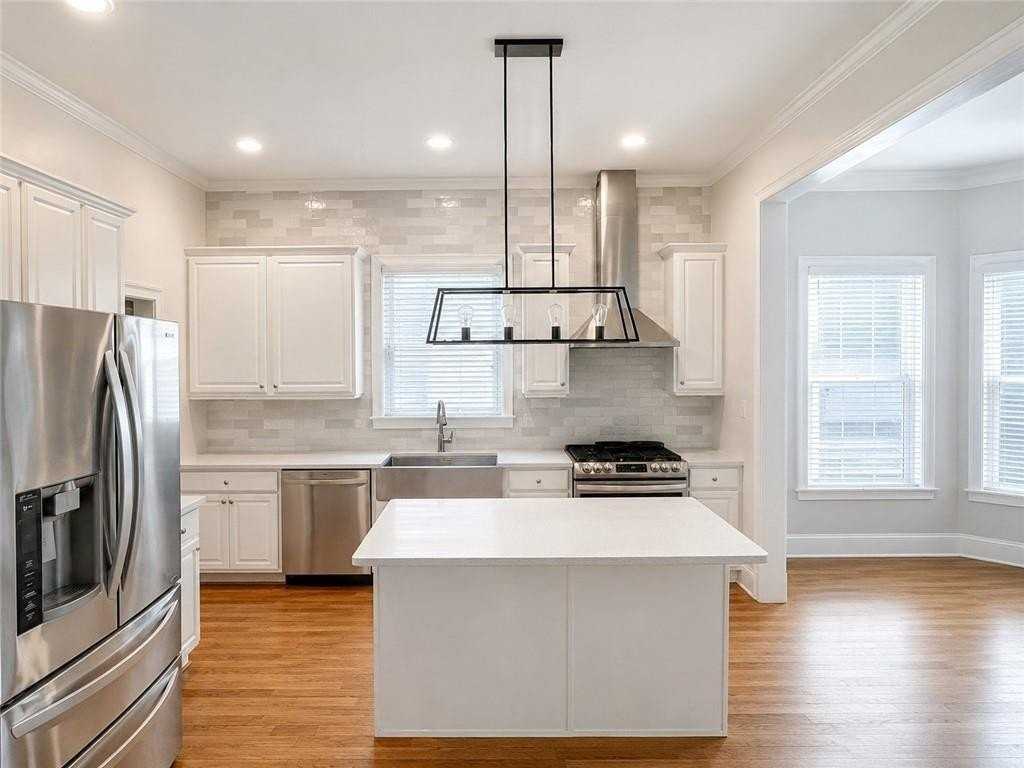 479 Woodward Ave Se - Photo 2 of 28