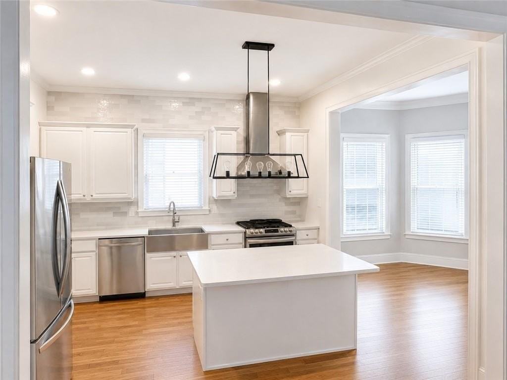479 Woodward Ave Se - Photo 3 of 28