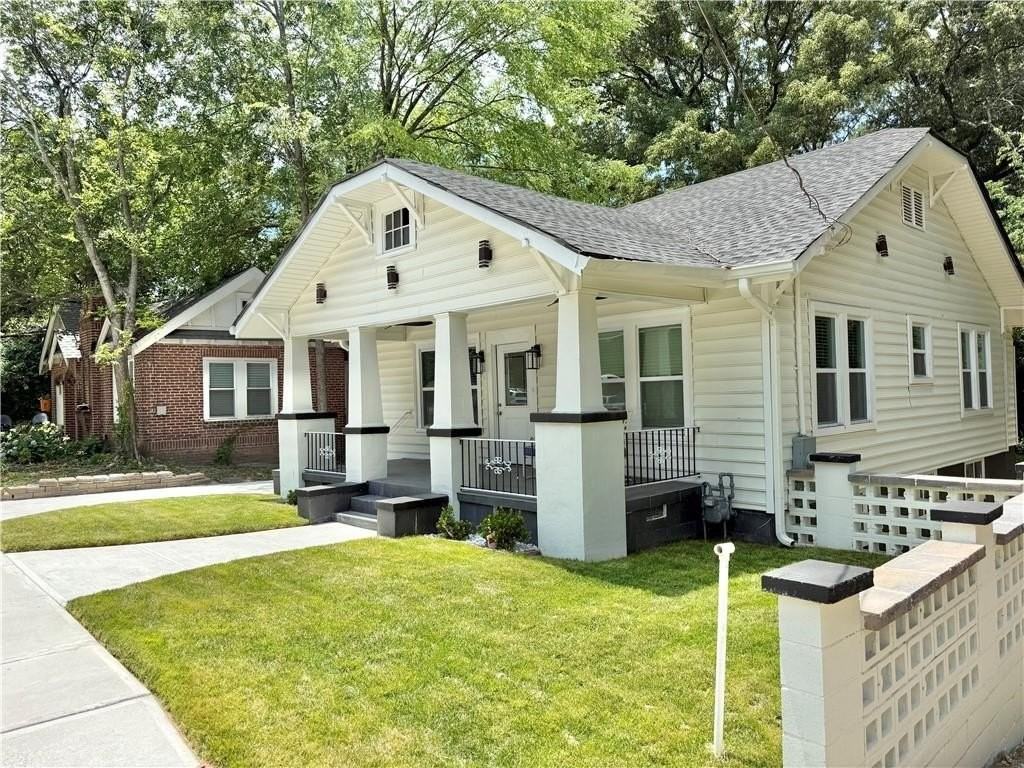 2194 Bolton Rd Nw - Photo 3 of 34