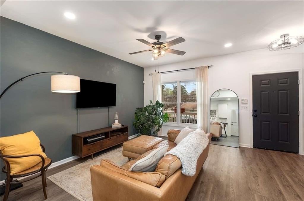 1014 Fern Ave Se - Photo 4 of 42