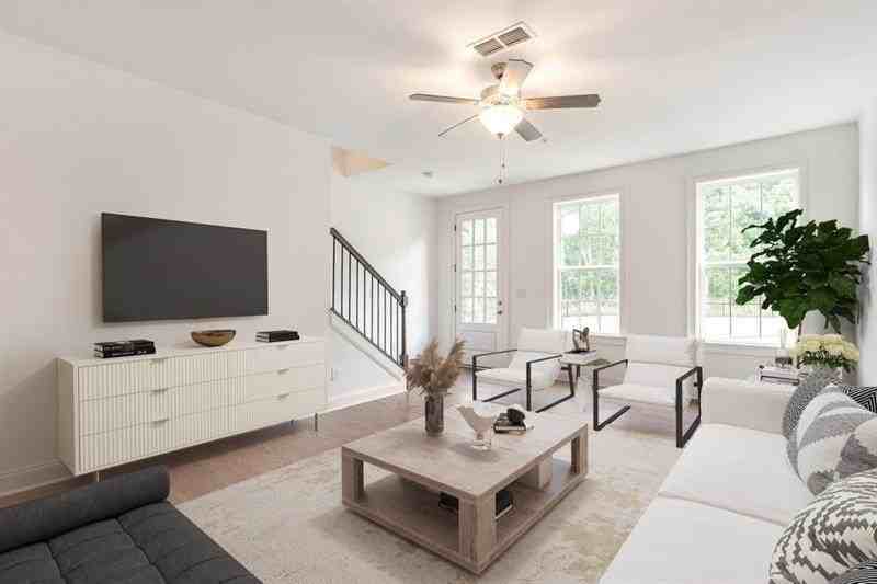 6803 Prelude Dr - Photo 2 of 39