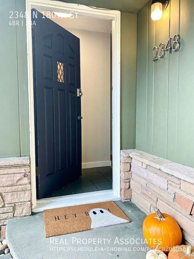 2348 N 180th St - Photo 2 of 18