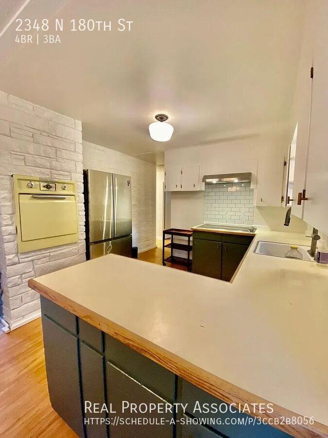 2348 N 180th St - Photo 4 of 18