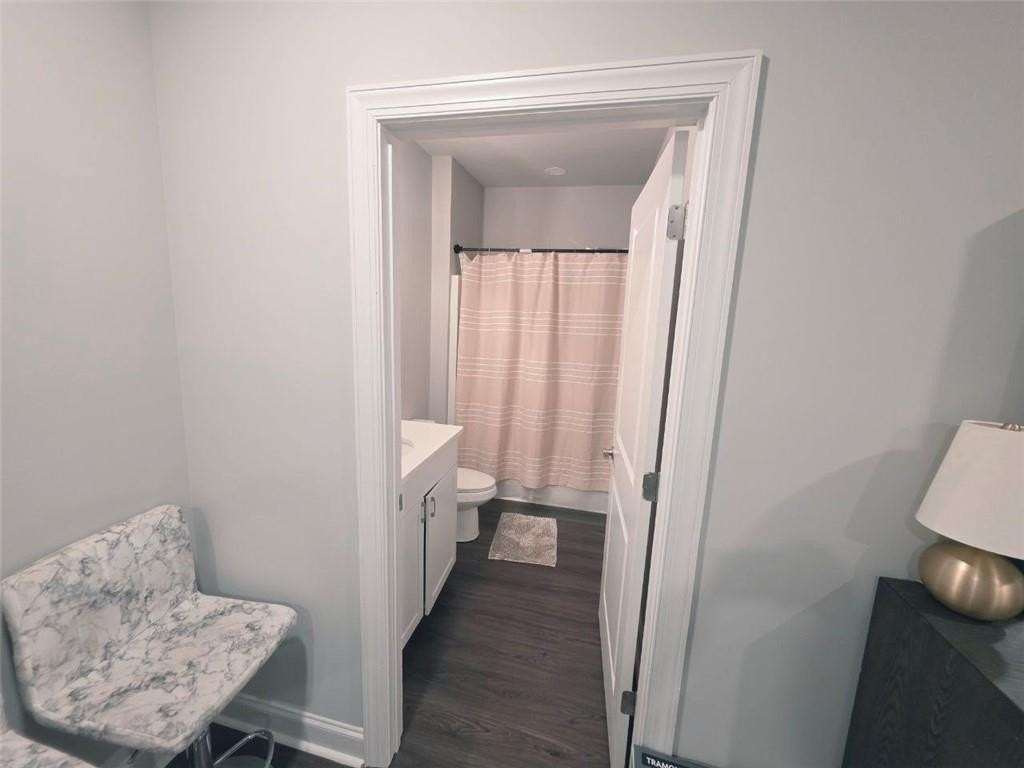 8020 Linfield Way - Photo 3 of 24