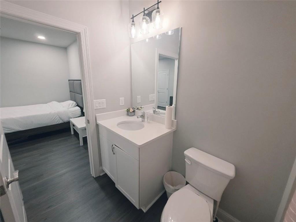 8020 Linfield Way - Photo 4 of 24